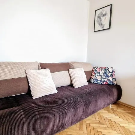 Student District In The Heart Of -2 *