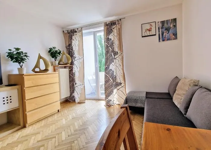 Student District In The Heart Of -2 *